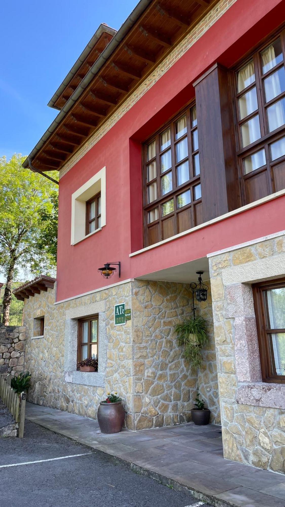 Apartamentos El Picoretu Местас-дель-Кон Экстерьер фото